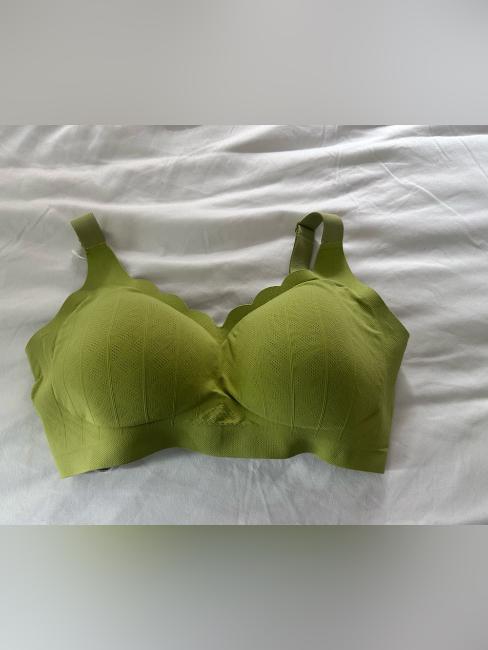 Supportive Seamless Wireless Bra in Lime Green